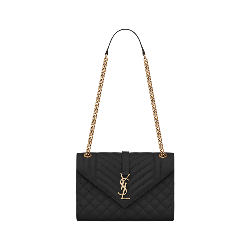 Envelope medium in quilted grain de poudre embossed leather.
