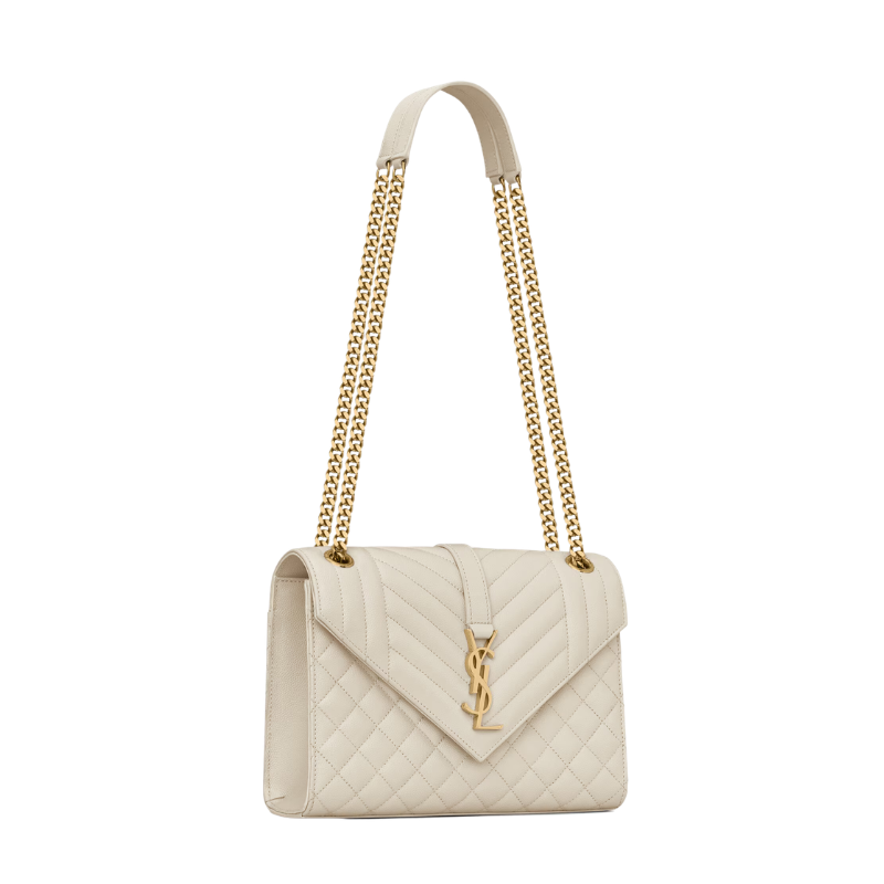Envelope medium in quilted grain de poudre embossed leather.