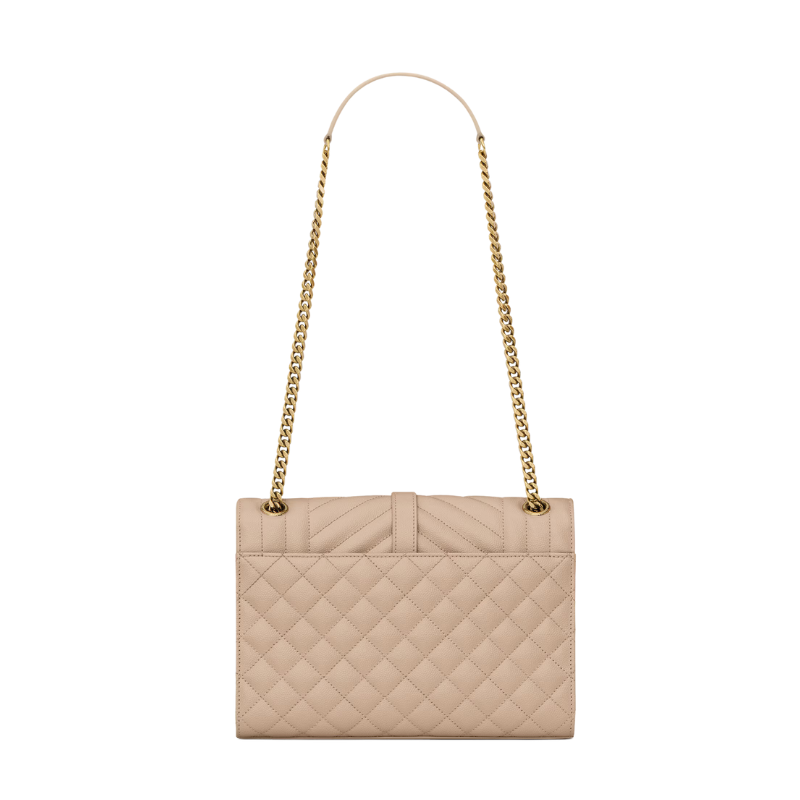 Envelope medium in quilted grain de poudre embossed leather.