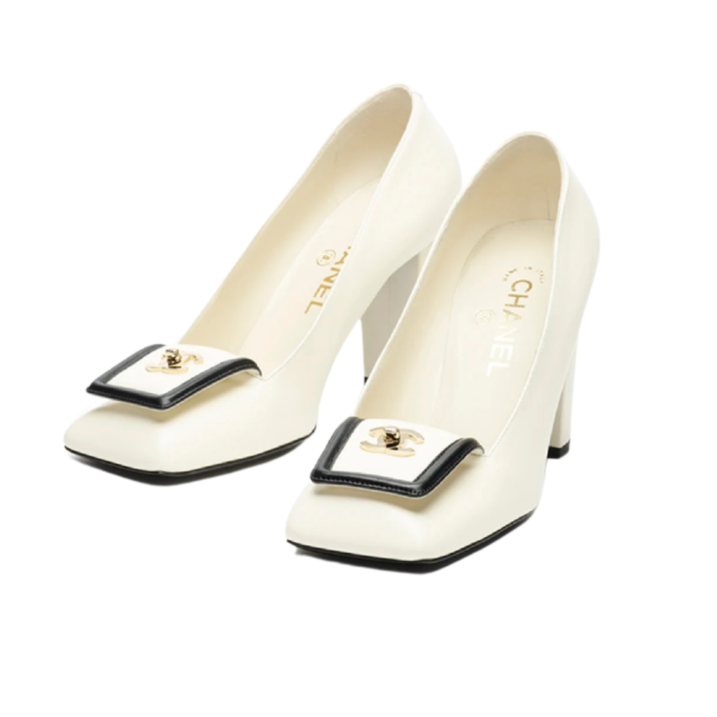 Chanel Pumps Ivory & Black