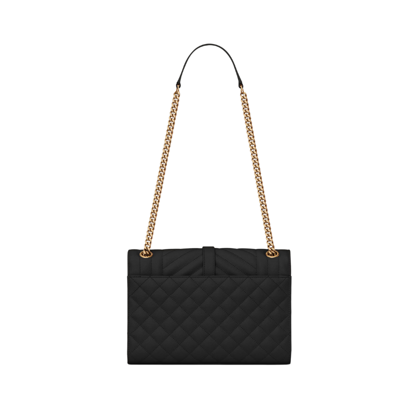 Envelope medium in quilted grain de poudre embossed leather.