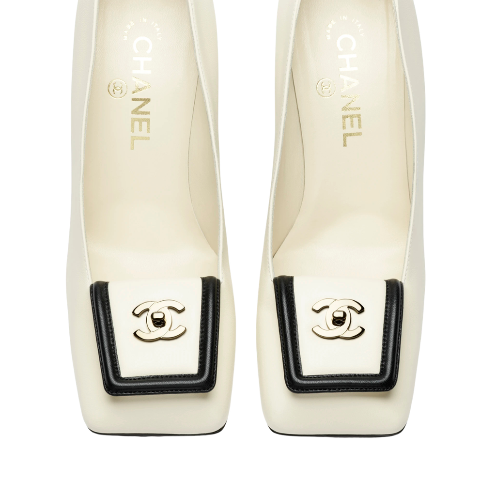 Chanel Pumps Ivory & Black