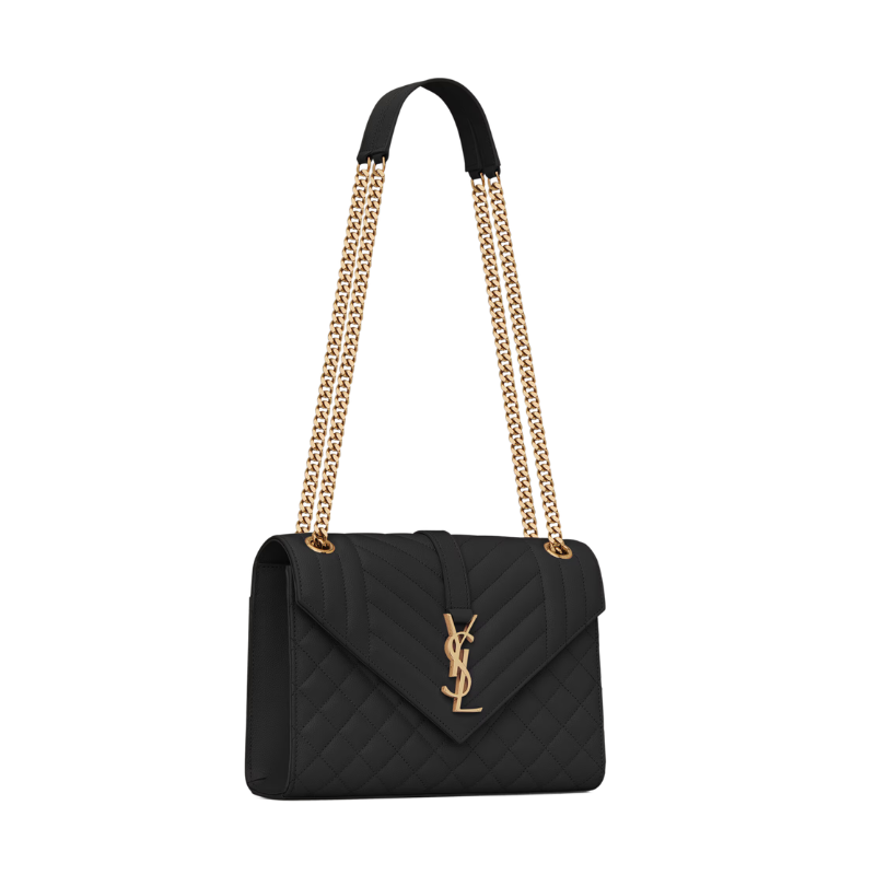 Envelope medium in quilted grain de poudre embossed leather.