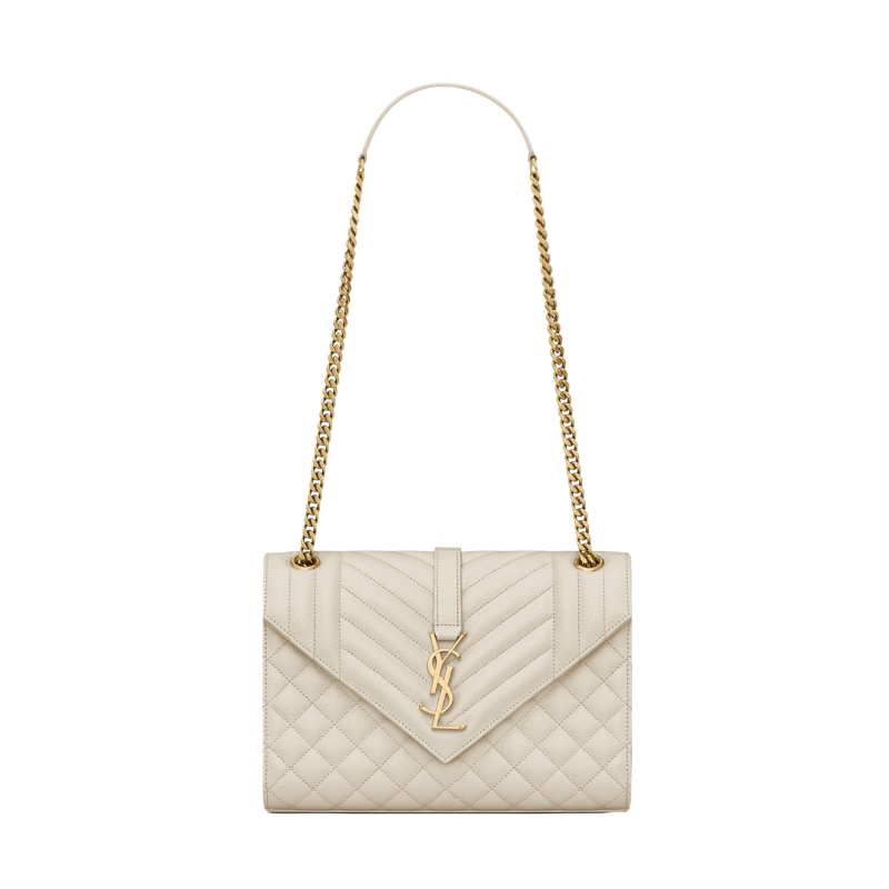 Envelope medium in quilted grain de poudre embossed leather.